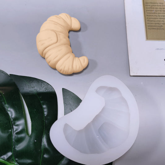 Curved Croissant Mold croissant mold